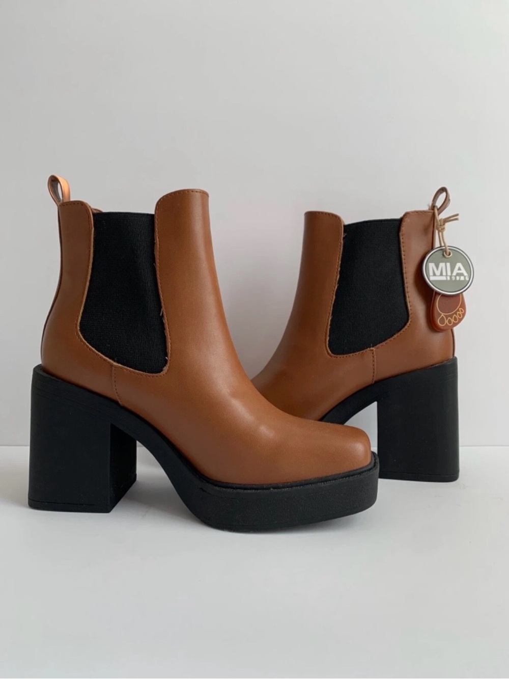 New MIA Leather Tan 3 inch Chunky Block Heel Ankle Boots (Size 6 Women)